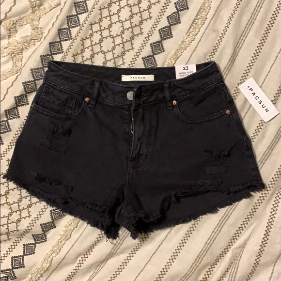 PacSun Pants - pacsun high-rise festival black shorts